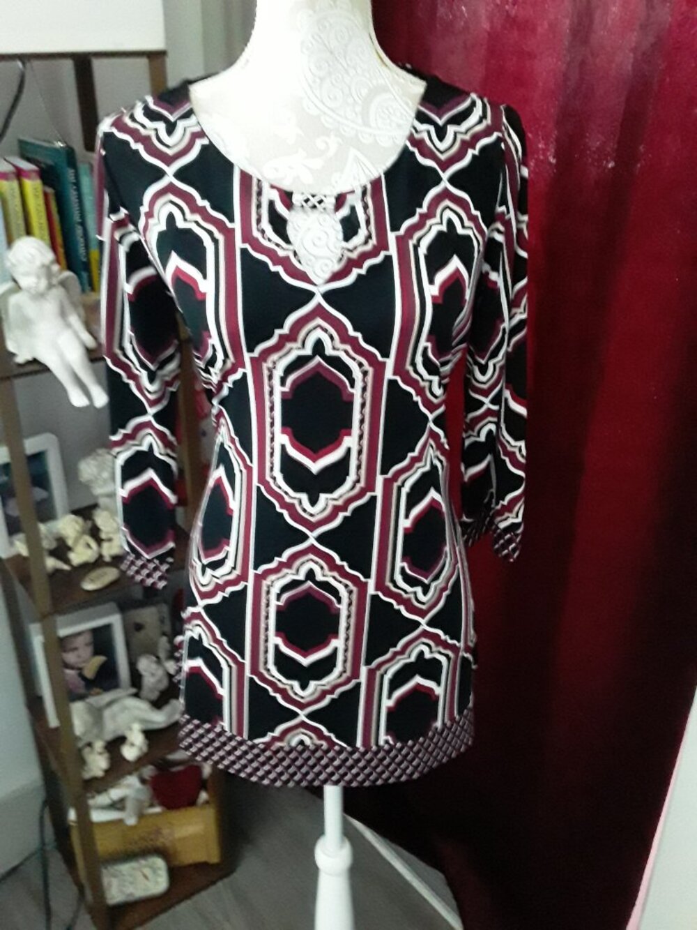 White House Black Market lovely colorful tunic size M